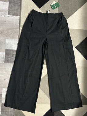 NWT HALARA Black Wide Leg Pull-on Cargo Athleisure/Athletic Pants Women's Size S